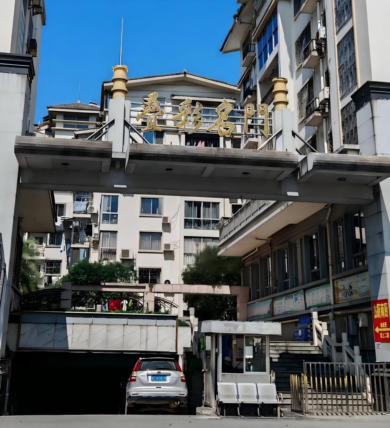 桂林市 叠彩名门小区国债电梯更新 1台